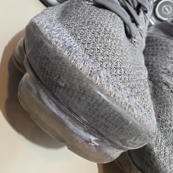 Nike Air VaporMax Flyknit 2 Wolf Grey Dark Grey Black Men's Size 9.5 942842-002 - Picture 5 of 12
